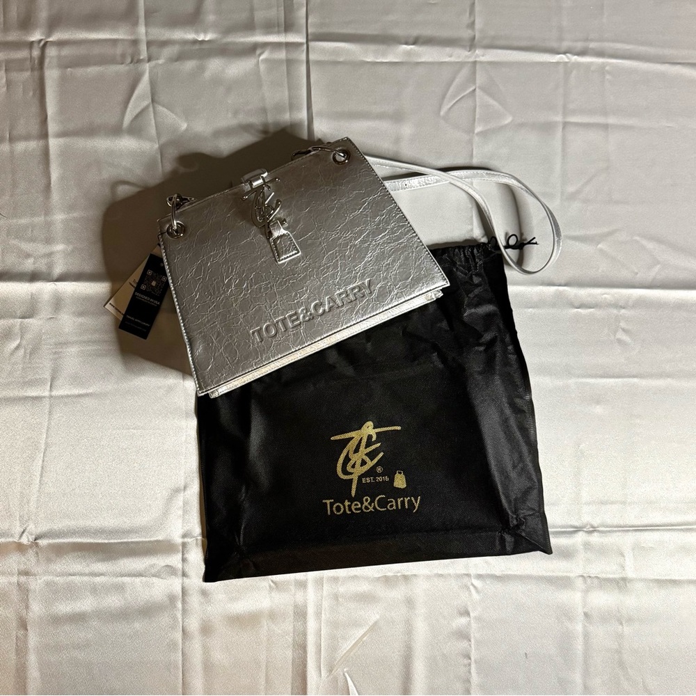 Tote & Carry Silver Shoulder Bag BRAND NEW